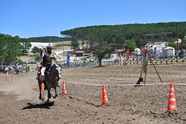 Ata sporlarında renkli buluşma