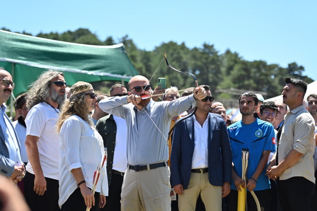 Ata sporlarında renkli buluşma