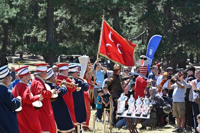 Ata sporlarında renkli buluşma