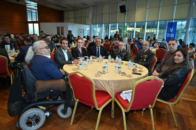 Bursa'da Engelli Gençler Üniforma Giymenin Heyecanını Yaşadı