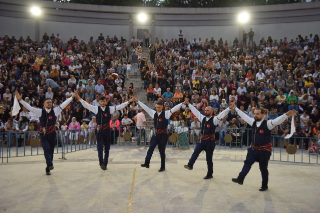 Yıldırım’da ‘Erguvan Zamanı’ Coşkusu