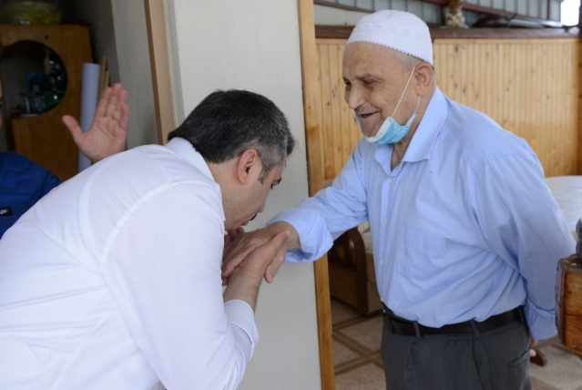 Başkan Yılmaz 1 Ayda 15 Mahalleyi Ziyaret Etti
