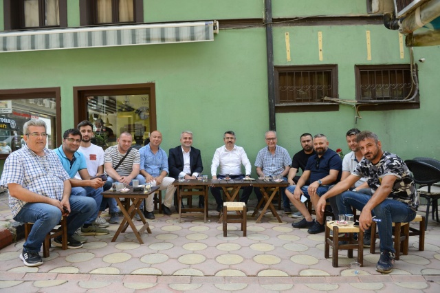 Başkan Yılmaz 1 Ayda 15 Mahalleyi Ziyaret Etti