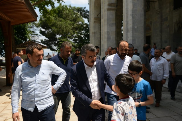 Başkan Yılmaz 1 Ayda 15 Mahalleyi Ziyaret Etti