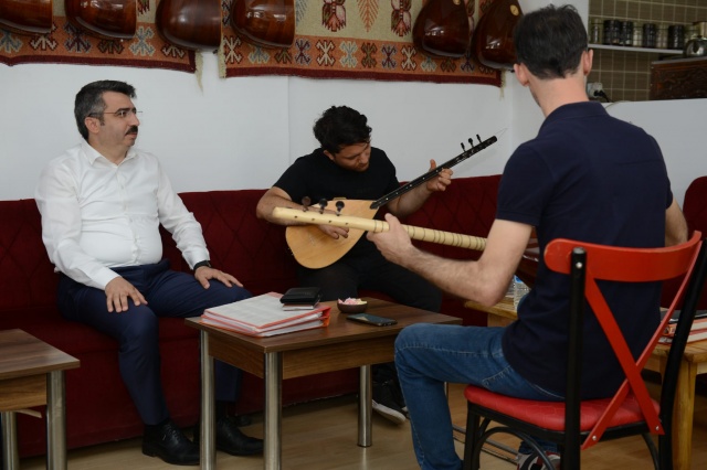 Başkan Yılmaz 1 Ayda 15 Mahalleyi Ziyaret Etti