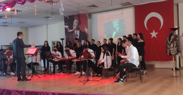 Bursa'da Zeki Müren çeşitli etkinliklerle anıldı