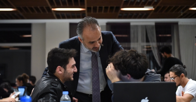 Gençler istedi, Başkan süreyi uzattı
