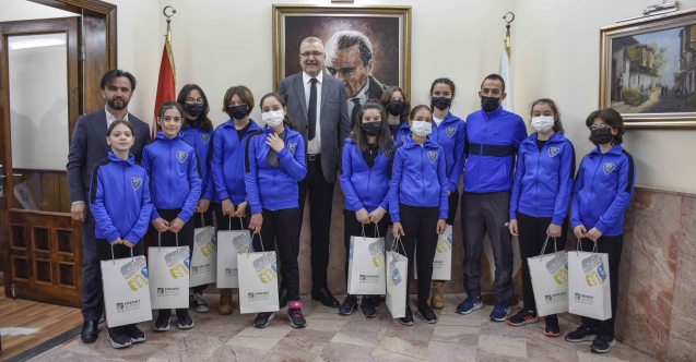 Karacabey'de 7'den 70'e herkesin spora ilgisi artıyor