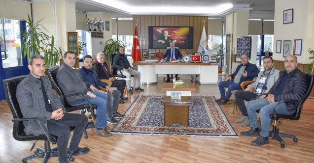 Özkan'dan Demirci Marangoz ve Benzerleri Odasının yeni yönetimine başarı dileği