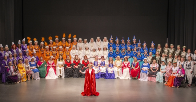 Festivalde 7 dilde dünyanın şarkısı