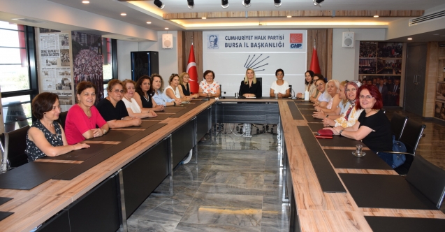 CHP’li Kadınlardan Net Mesaj: ‘Vazgeçmiyoruz’