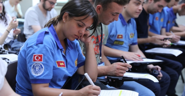 Stajyerler oryantasyon eğitiminde