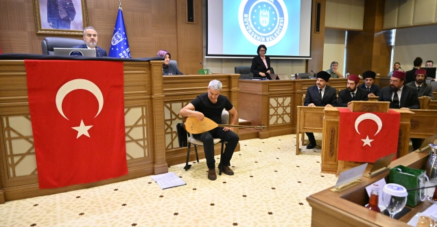 Puşide-i siyah meclis kürsüsünde