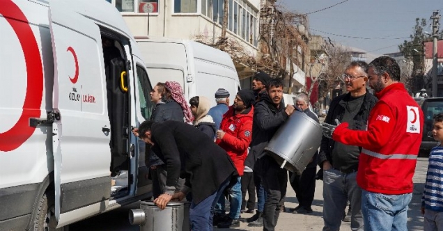 Kızılay afet bölgelerinde çalışmalarını sürdürüyor