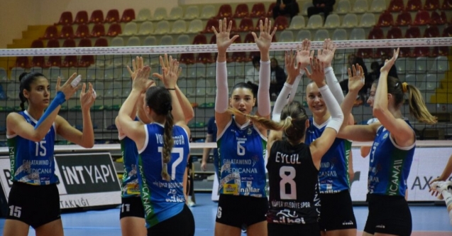Nilüfer’in sultanları üst tura rahat geçti