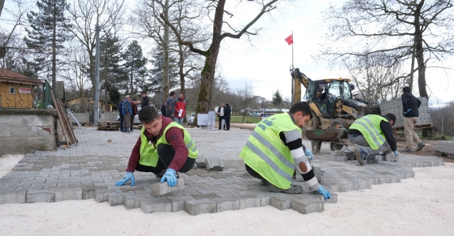 Karahasanlar Mahallesinde Parke Taş Uygulaması Sürüyor