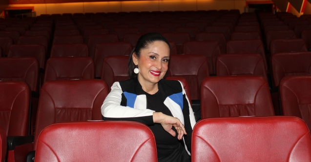 Arzu Tan Bayraktutan: “Tiyatro, Hayata Yön Veren Bir Deneyimdir”