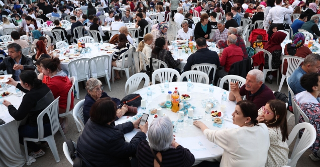 Özlüce’de 5 bin kişi iftarda buluştu