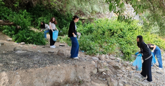 Bursa Erkek Lisesi’nden Temiz Çevre Ve Doğa Seferberliği