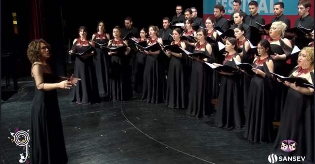 Nilüfer Çoksesli Koro festivale iki ödülle damga vurdu
