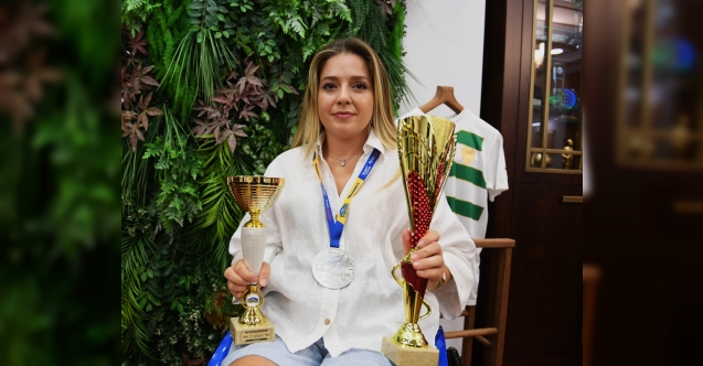 Dünyadaki tek engelli kadın ralli pilotu Kübra’dan çifte kupa