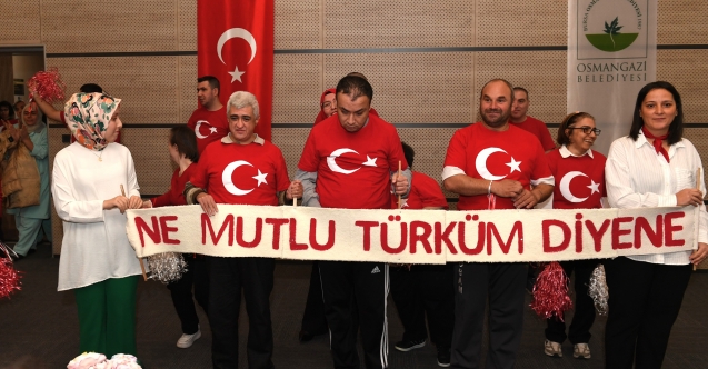 Engelli bireyler Atatürk’ü saygı ve özlemle andı