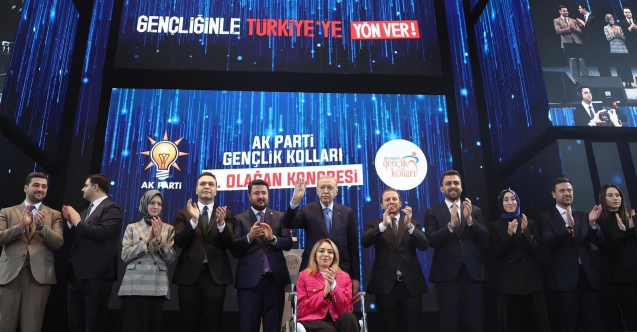 AK Parti Gençlik Kolları Kongresi'nin Divan Başkanı Ahmet Kılıç oldu