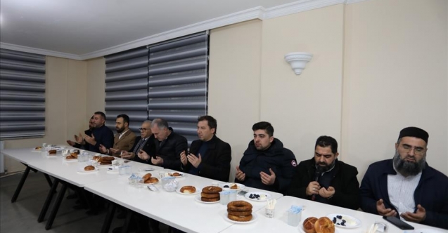 Bereket sofrası Üçevler Camiinde kuruldu