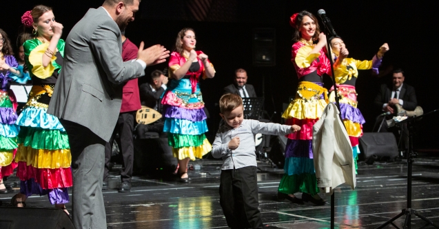 Çalgıcı Mektebi Roman Orkestrası’ndan muhteşem konser