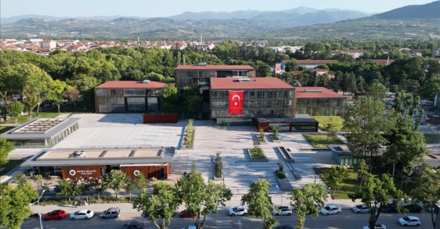 İnegöl Belediyesi Yeni Hizmet Binasıyla Türkiye’de Bir İlke İmza Attı