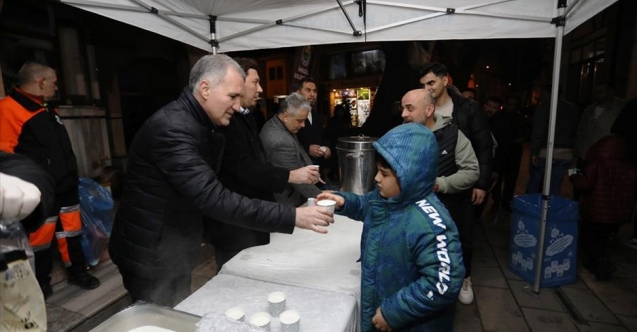 Miraç Kandili’nde gönülleri ısıtan süt ikramı