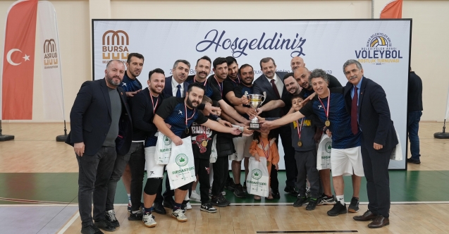 Gürsu Belediyesi voleybolun şampiyonu oldu
