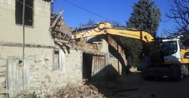 Metruk bina yıkımları hız kazandı