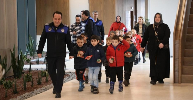 Öğrencilerden İnegöl Belediyesi'ne ziyaret