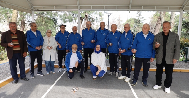 Huzurevi sakinleri spor festivaline katılıyor
