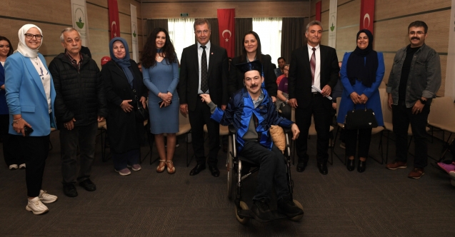 OBAM öğrencisi ortaokul diplomasını aldı