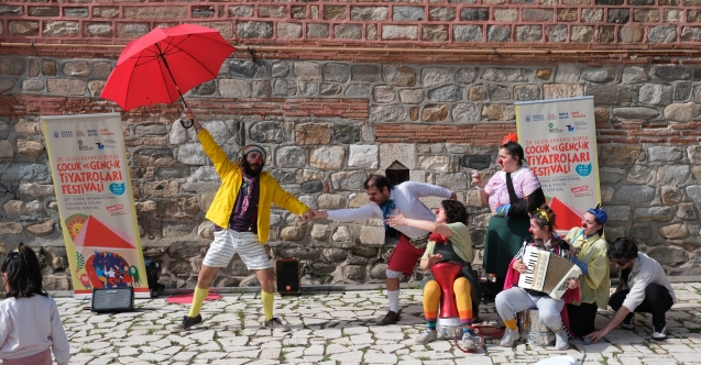 Bursa'da Çocuk ve Gençlik Tiyatroları Festivali son buldu