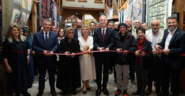 Ayfer Çakal'ın eserleri İnegöl'de sergileniyor