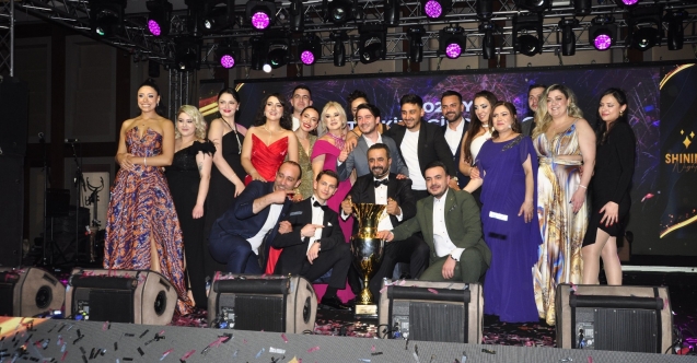 Gayrimenkulun yıldızları ödüllendirildi
