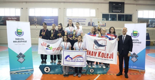İnegöl'de 8. Okullar Arası Spor Festivali başladı
