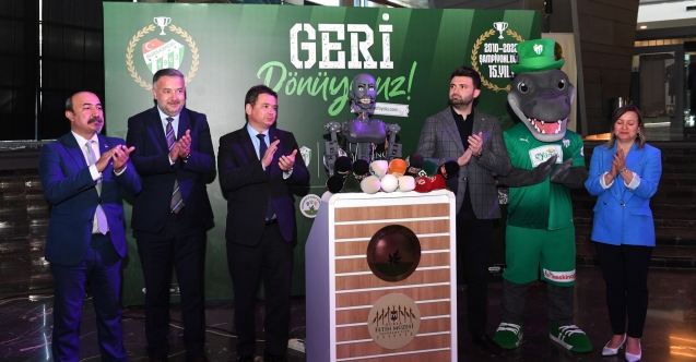 Vefa Yolu'nda yeşil beyaz buluşma: Bursaspor şampiyonluğunun 15. yılı kutlandı