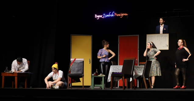Bursa'da emek ve sanat buluştu: İşçi Tiyatroları Festivali perdelerini açtı