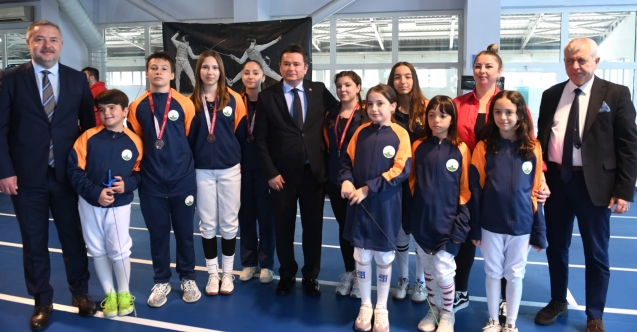 Osmangazi'den eskrime destek: Yeni salon hizmete girdi
