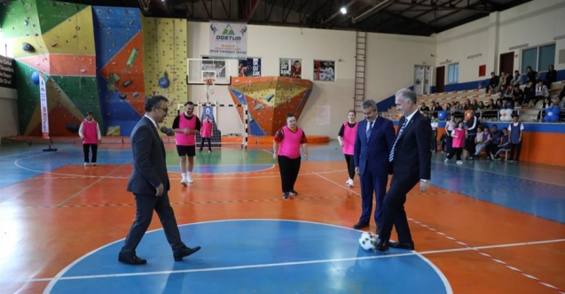 İnegöl'de Engelsiz Kalpler Futsal Turnuvası gerçekleşti