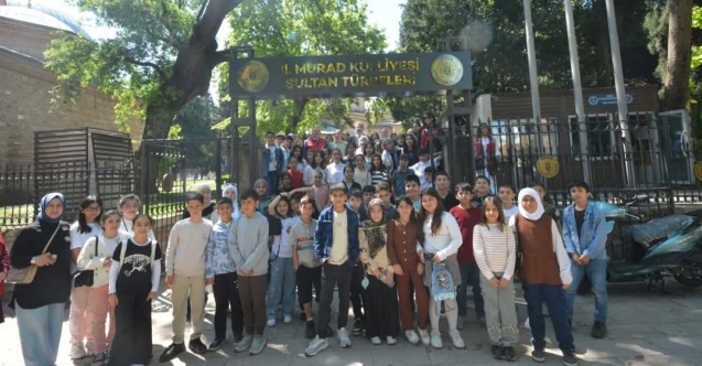 Tarihle iç içe bir gün: Bursa’da öğrencilere vakıf etkinliği