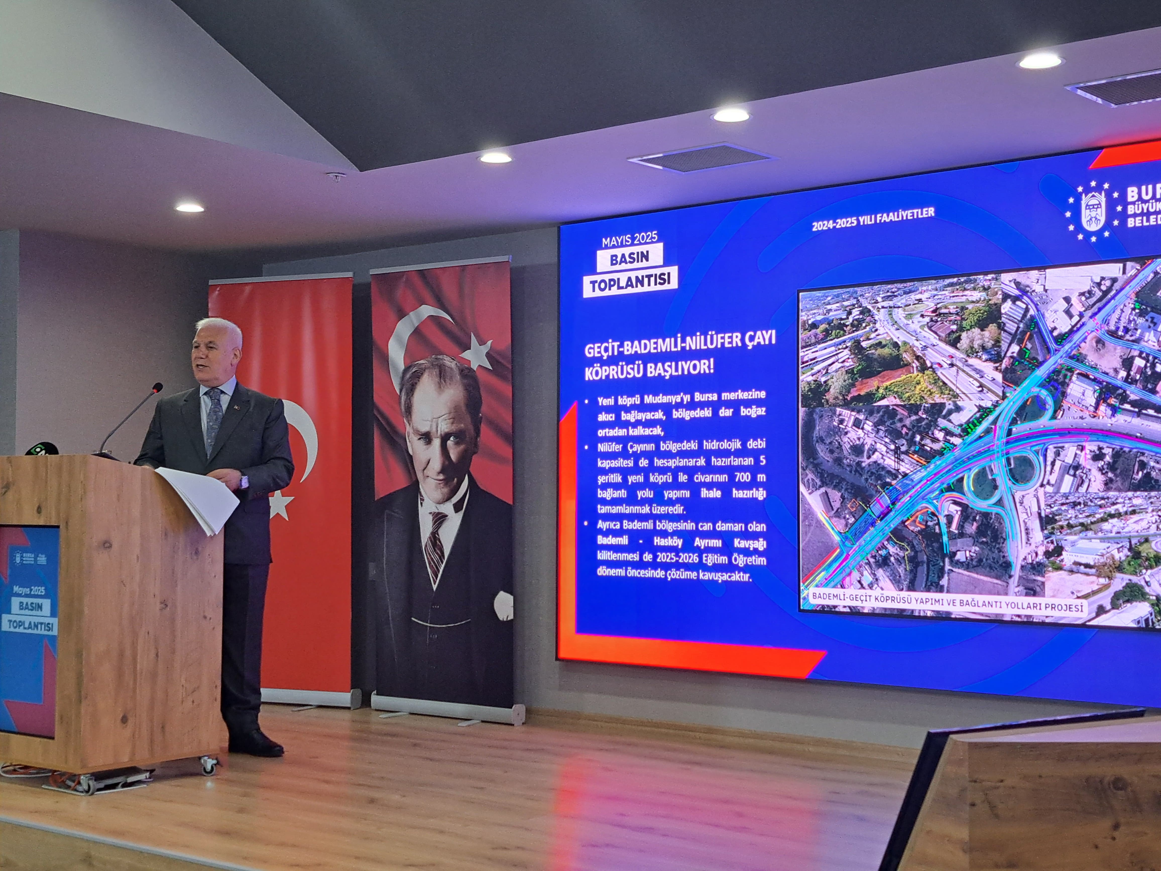 Başkan Bozbey: "Bu bir kumpas, posteri yere biz sermedik"