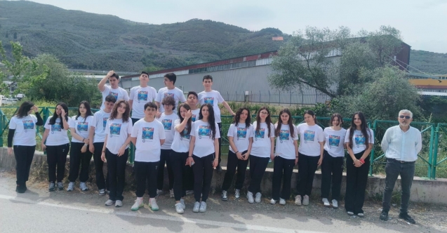 Gemlik'te "Mavi Dedektifler" Karsak Deresi'ndeki kirliliğe dikkat çekti
