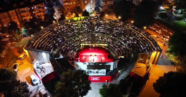 İnegöl Belediyesi Halk Dansları Topluluğu 14. Yılını Muhteşem Bir Geceyle Kutluyor