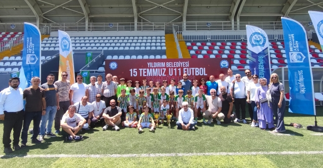 Yıldırımda 15 Temmuz U-11 Futbol Turnuvası büyük coşkuyla tamamlandı