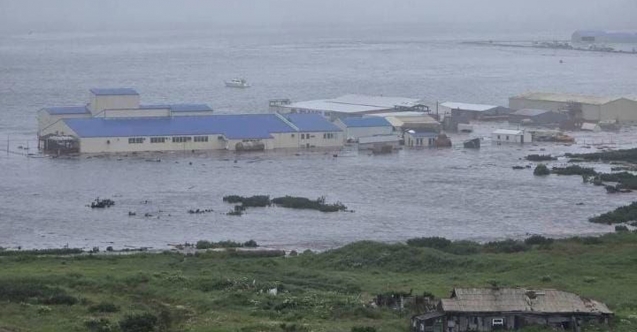 ABD batı kıyısı alarmda: Tsunami dalgaları Hawaiiye ilerliyor